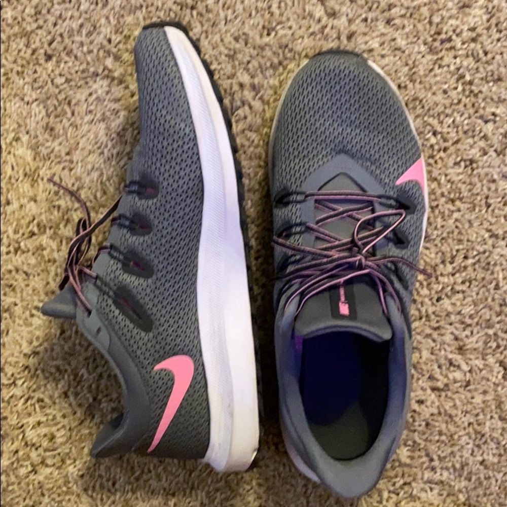 NIKE RUNNING SHOES - Picture 2 of 2